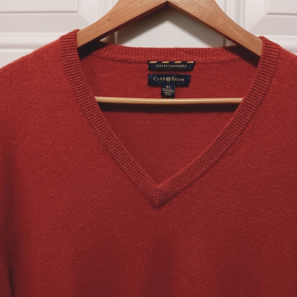 Club Room V-Neck Long Sleeved Men's Sweater Estate 100% Cashmere RUST Orange XL - Picture 2 of 7